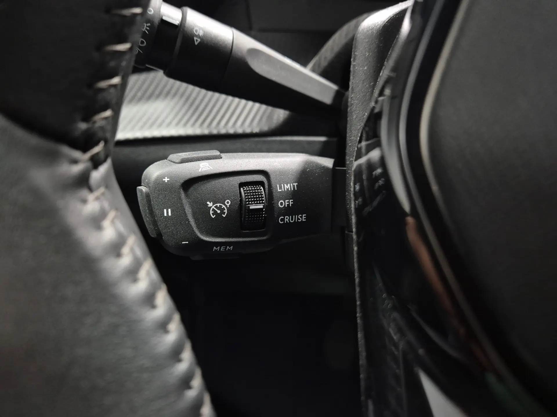 Peugeot 208 1.5 BlueHDi Allure 22