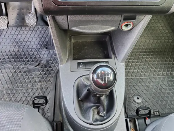 Volkswagen Caddy 1.6 TDI BlueMotion 18