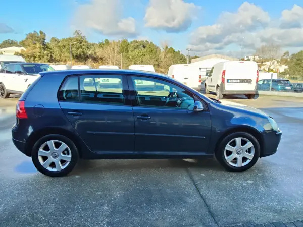 Volkswagen Golf 1.9 TDi Confortline 4
