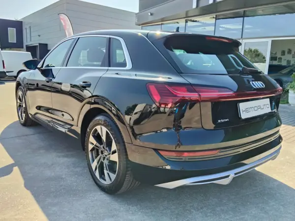 Audi e-tron 55 quattro S line 10