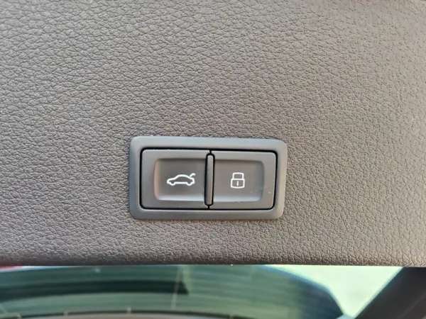 Audi e-tron 55 quattro S line 19