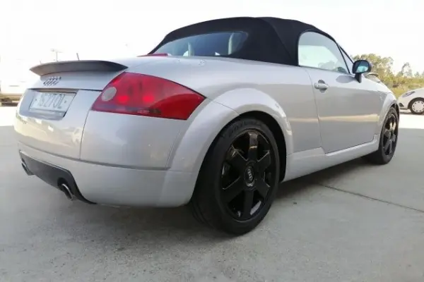 Audi TT Roadster 1.8 T quattro 12