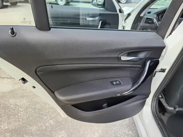 BMW 116 d Line Sport Auto 16