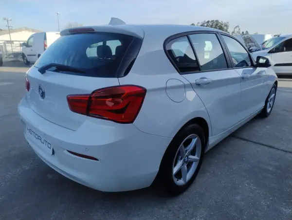 BMW 116 d Advantage 6
