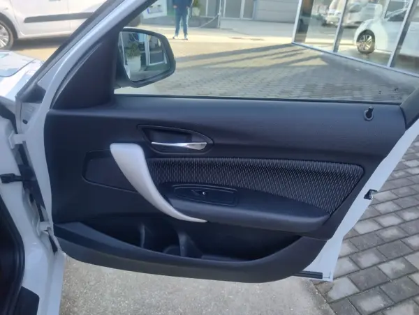 BMW 116 d Advantage 19