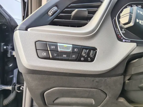 BMW 116 d Corporate Edition Auto 33