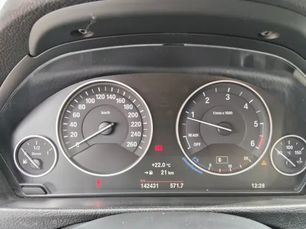 BMW 316 d Line Sport 33