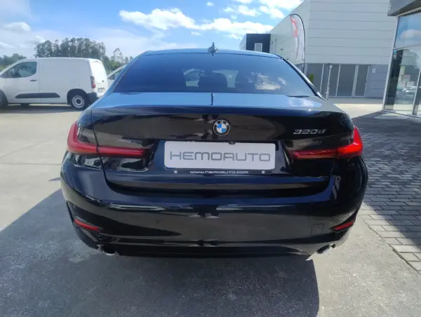 BMW 320 d Line Sport Auto 9