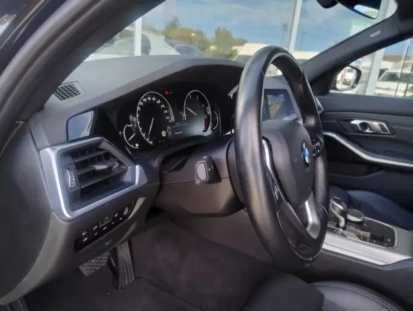 BMW 320 d Line Sport Auto 29