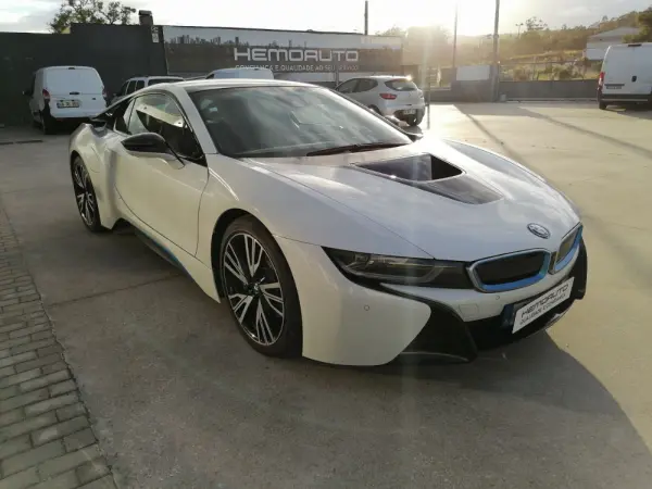 BMW i8 Standard 2