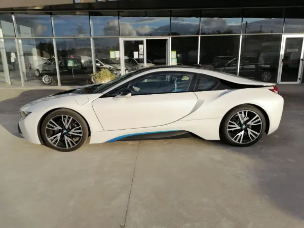 BMW i8 Standard 9