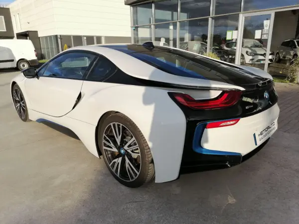 BMW i8 Standard 10