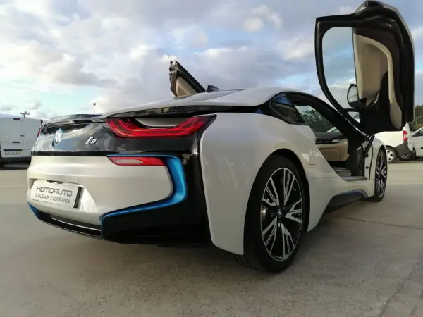 BMW i8 Standard 15