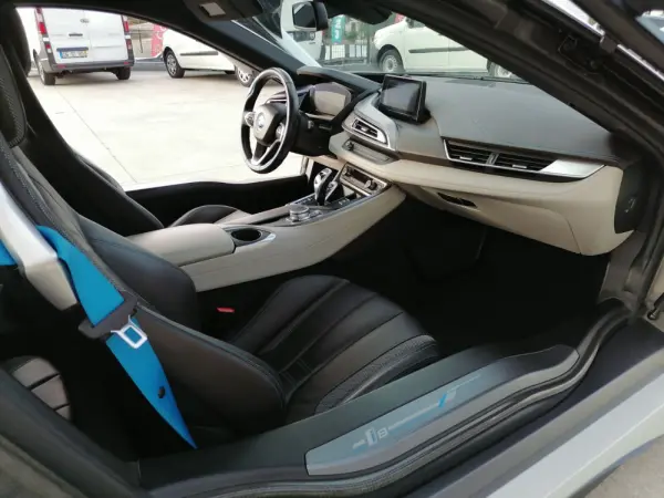BMW i8 Standard 25