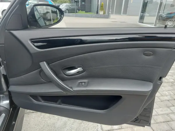 BMW M550d M5 28