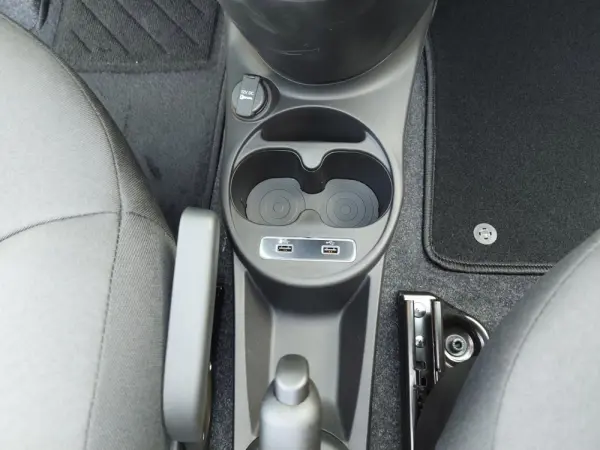 Fiat 500C 1.0 Hybrid 29