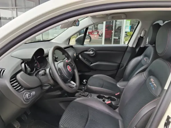 Fiat 500X 1.3 MJ City Cross 9