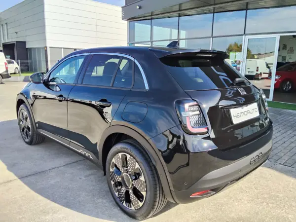 Fiat 600 1.2 Hybrid La Prima 10