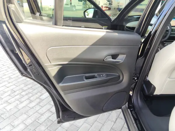 Fiat 600 1.2 Hybrid La Prima 16