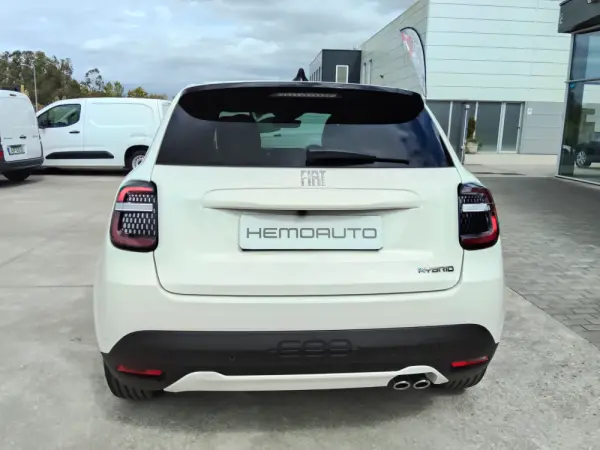 Fiat 600 1.2 Hybrid La Prima 12