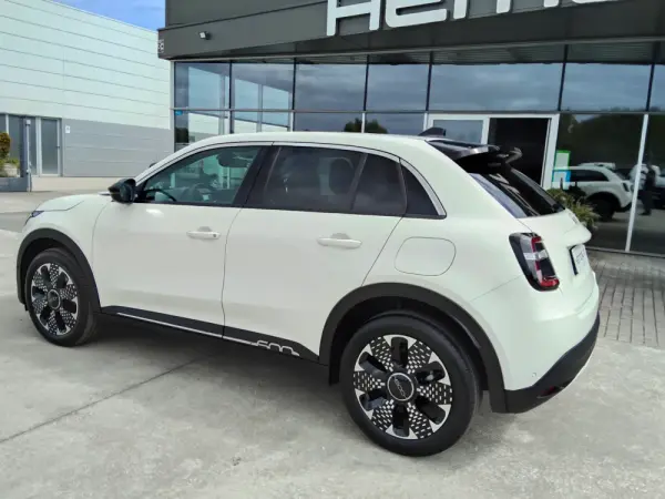 Fiat 600 1.2 Hybrid La Prima 14