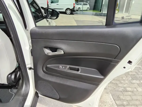 Fiat 600 1.2 Hybrid La Prima 22