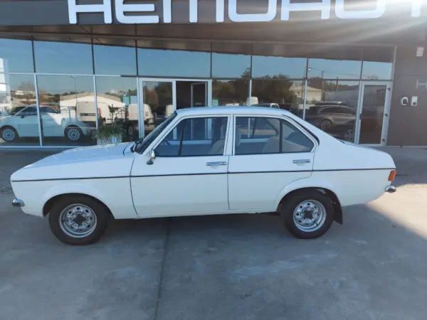 Ford Escort 1.3 9