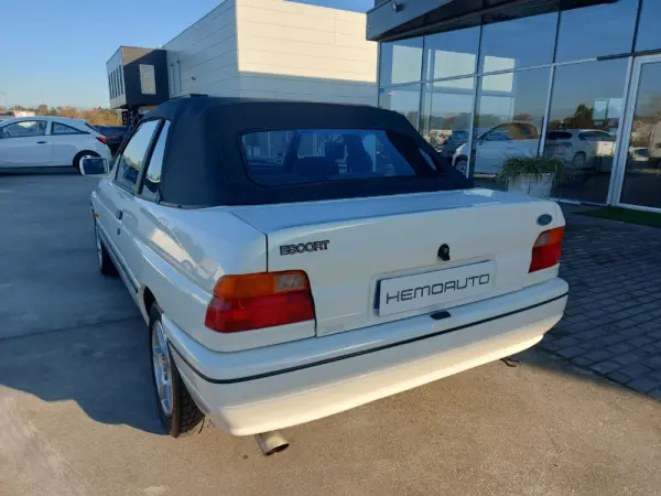 Ford Escort Cabrio 1.4 Luxury 6