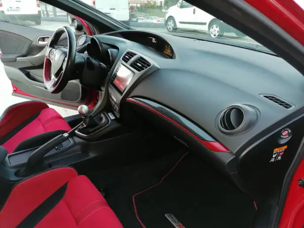 Honda Civic 2.0 i-VTEC Type-R 26