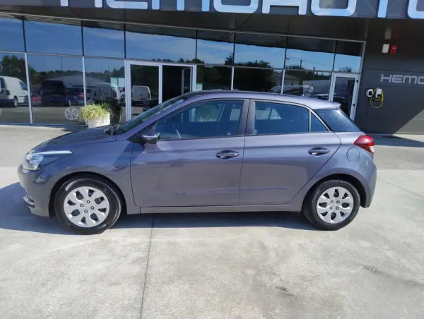 Hyundai i20 1.1 CRDi Access Plus 11