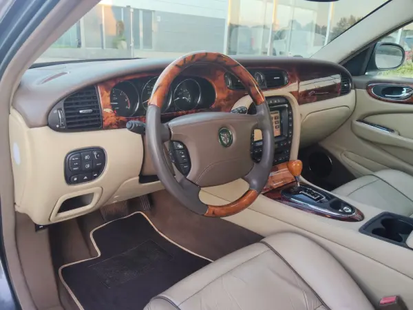 Jaguar XJ XJ6 2.7 D V6 Sovereign 21