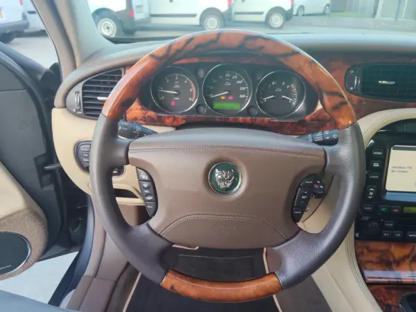 Jaguar XJ XJ6 2.7 D V6 Sovereign 41