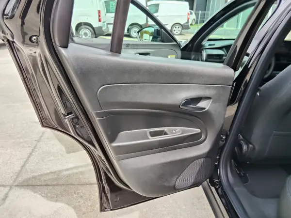 Jeep Avenger 1.2 GSE T3 Altitude 16