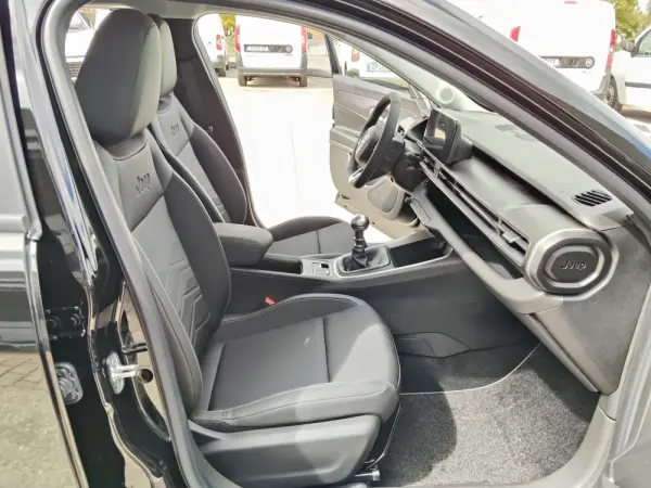 Jeep Avenger 1.2 GSE T3 Altitude 18