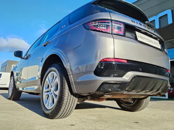 Land Rover Discovery Sport P300e AWD Dynamic SE 17