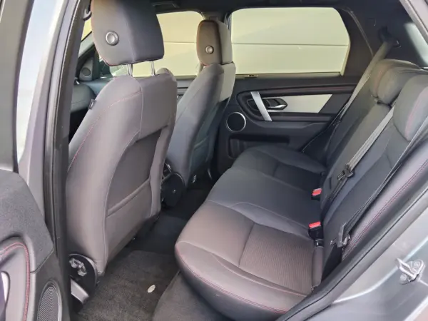 Land Rover Discovery Sport P300e AWD Dynamic SE 21