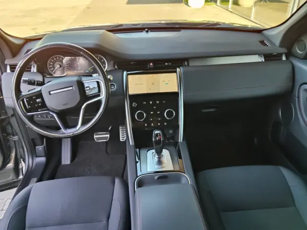 Land Rover Discovery Sport P300e AWD Dynamic SE 30