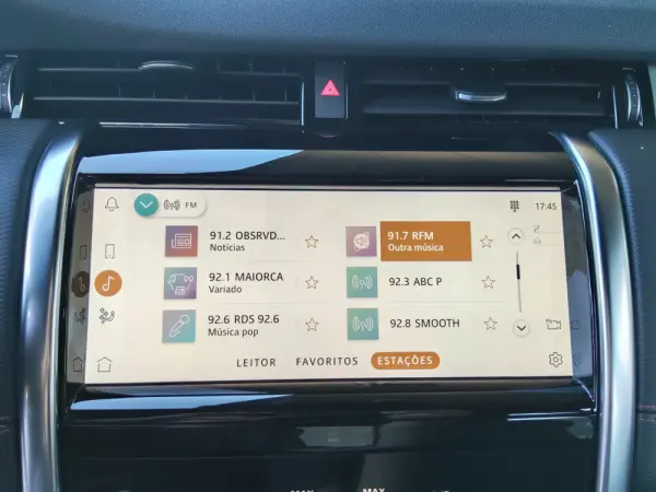 Land Rover Discovery Sport P300e AWD Dynamic SE 39