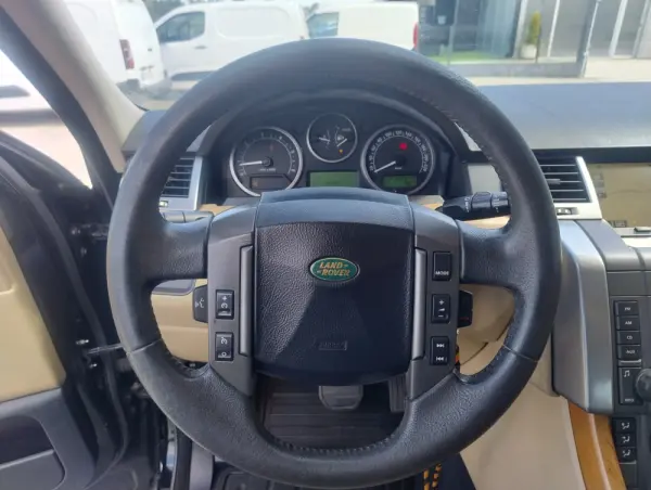 Land Rover Range Rover Sport 2.7 TDV6 HSE 32