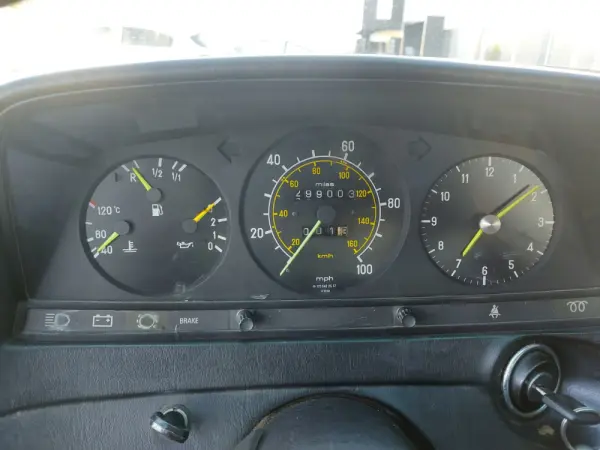 Mercedes-Benz 240 D 17