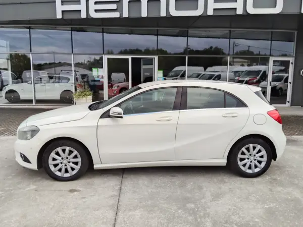 Mercedes-Benz A 180 d Urban 9