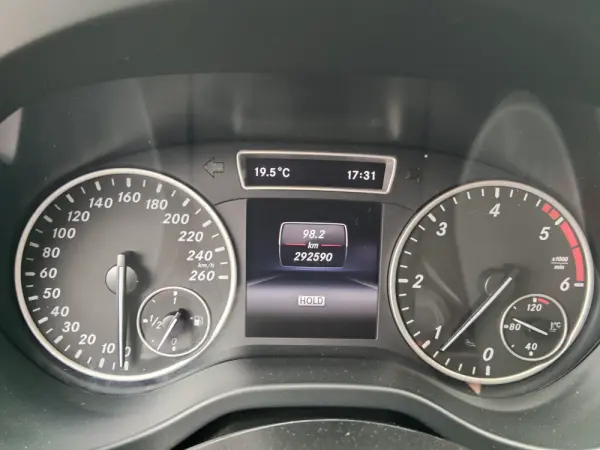 Mercedes-Benz A 180 d Urban 30