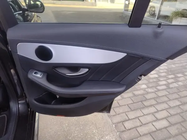 Mercedes-Benz C 300 C 300 de AMG Line 31