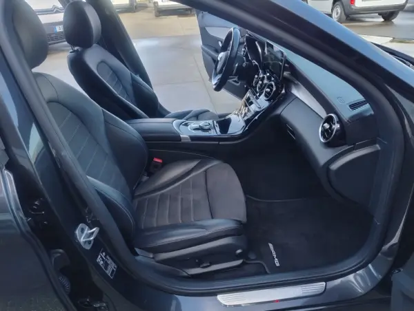 Mercedes-Benz C 300 C 300 de AMG Line 32