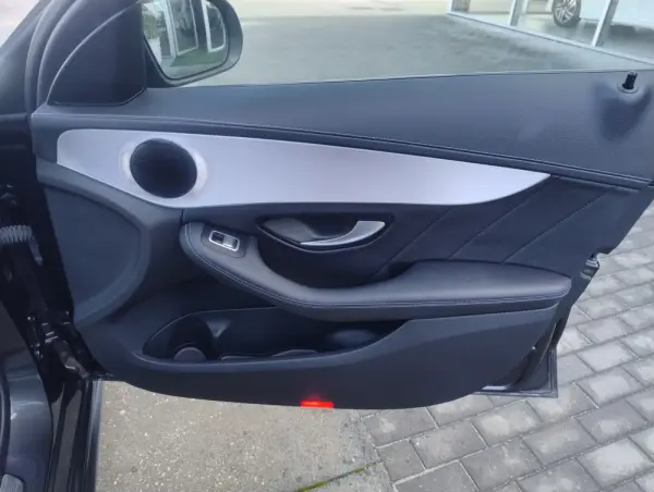 Mercedes-Benz C 300 C 300 de AMG Line 34