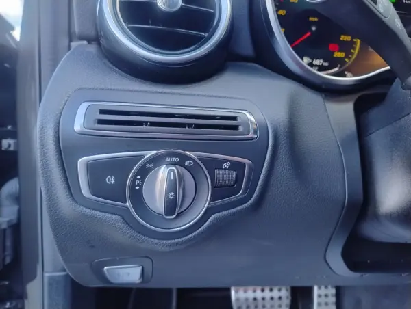 Mercedes-Benz C 300 C 300 de AMG Line 51