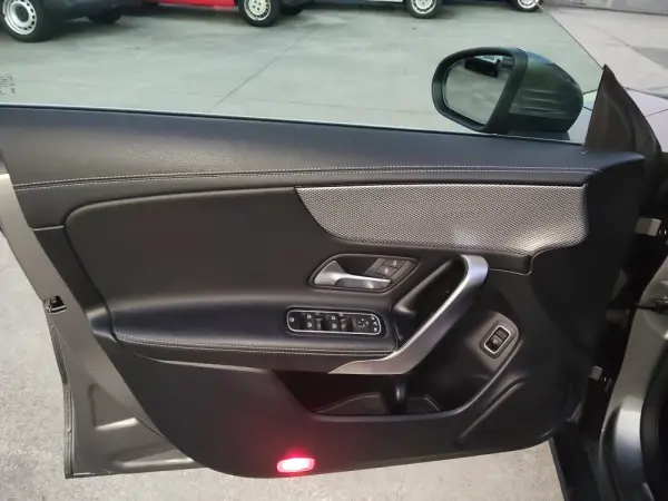 Mercedes-Benz CLA 180 d Progressive Aut. 13