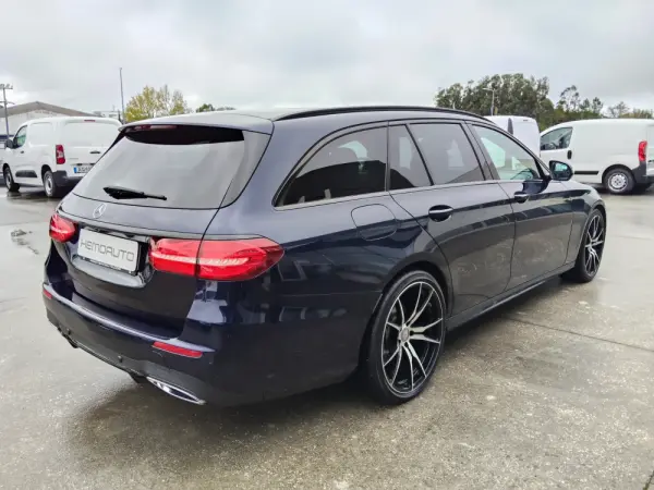 Mercedes-Benz E 220 d AMG Line 7
