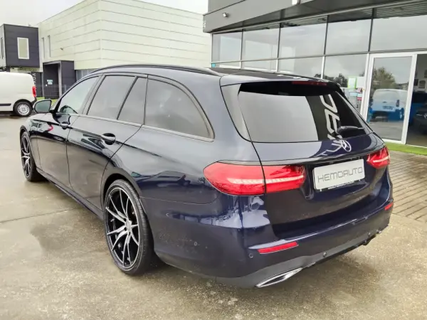 Mercedes-Benz E 220 d AMG Line 10
