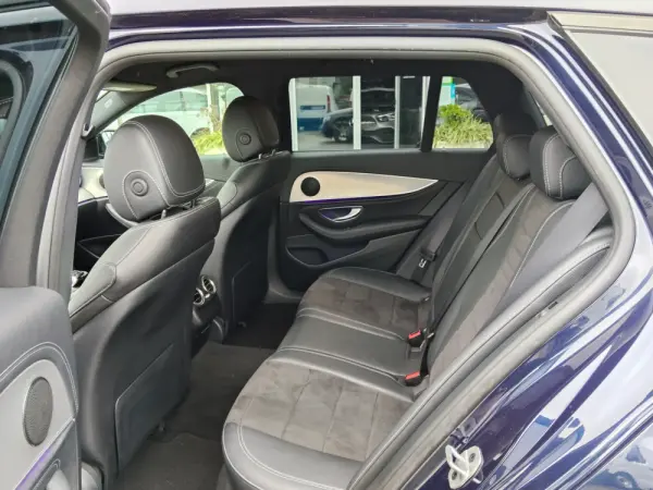 Mercedes-Benz E 220 d AMG Line 16